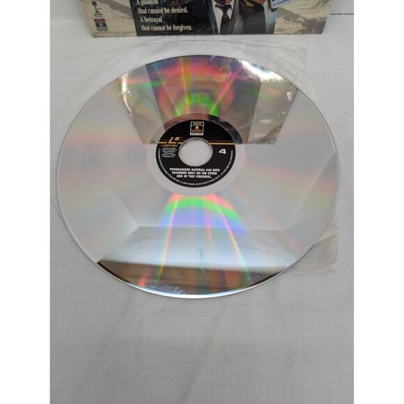 Revenge Starring Kevin Costner Laser Disc RCA Columbia Pictures Home Video1990 - Picture 8 of 10